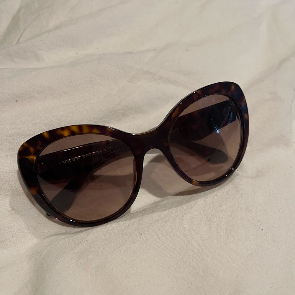 Prada Tortoise Shell Round Sunglasses Women’s Bej… - image 1